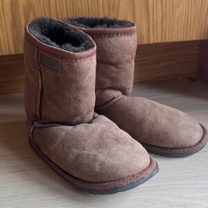 ZEAZOO DINGO KIDS SHEEPSKIN BAREFOOT BOOT